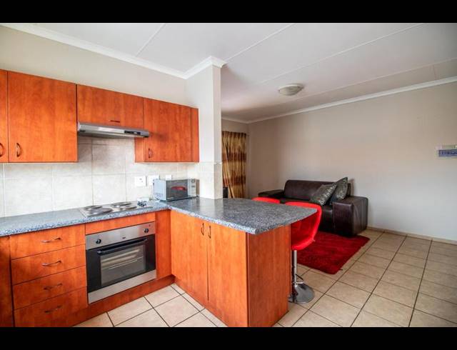 2 BEDROOM PROPERTY TO RENT IN POMONA